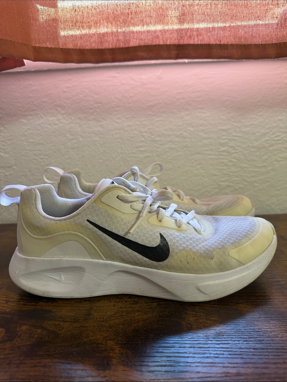Nike Wearallday White/Black Sneakers – Women’s Size 8.5